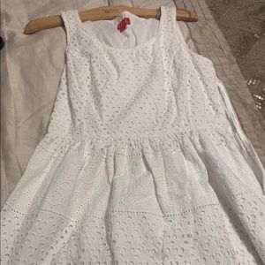 White islet dress
